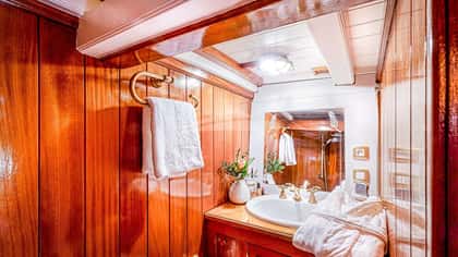 O'REMINGTON 28m sailing yacht charter, photo 7