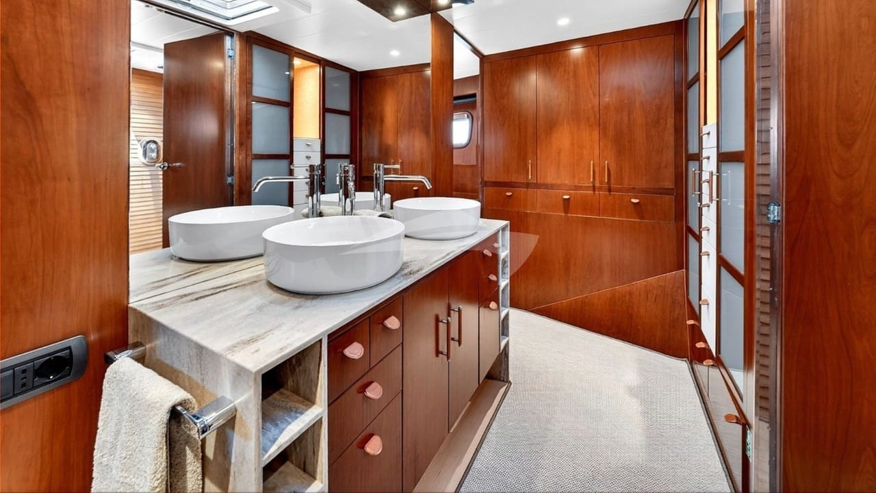 FREE AT LAST Bathroom