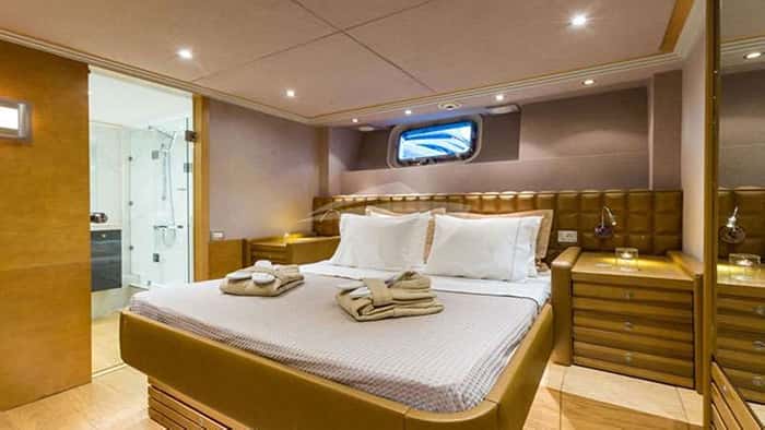HEESEN 43m motor yacht charter, photo 4