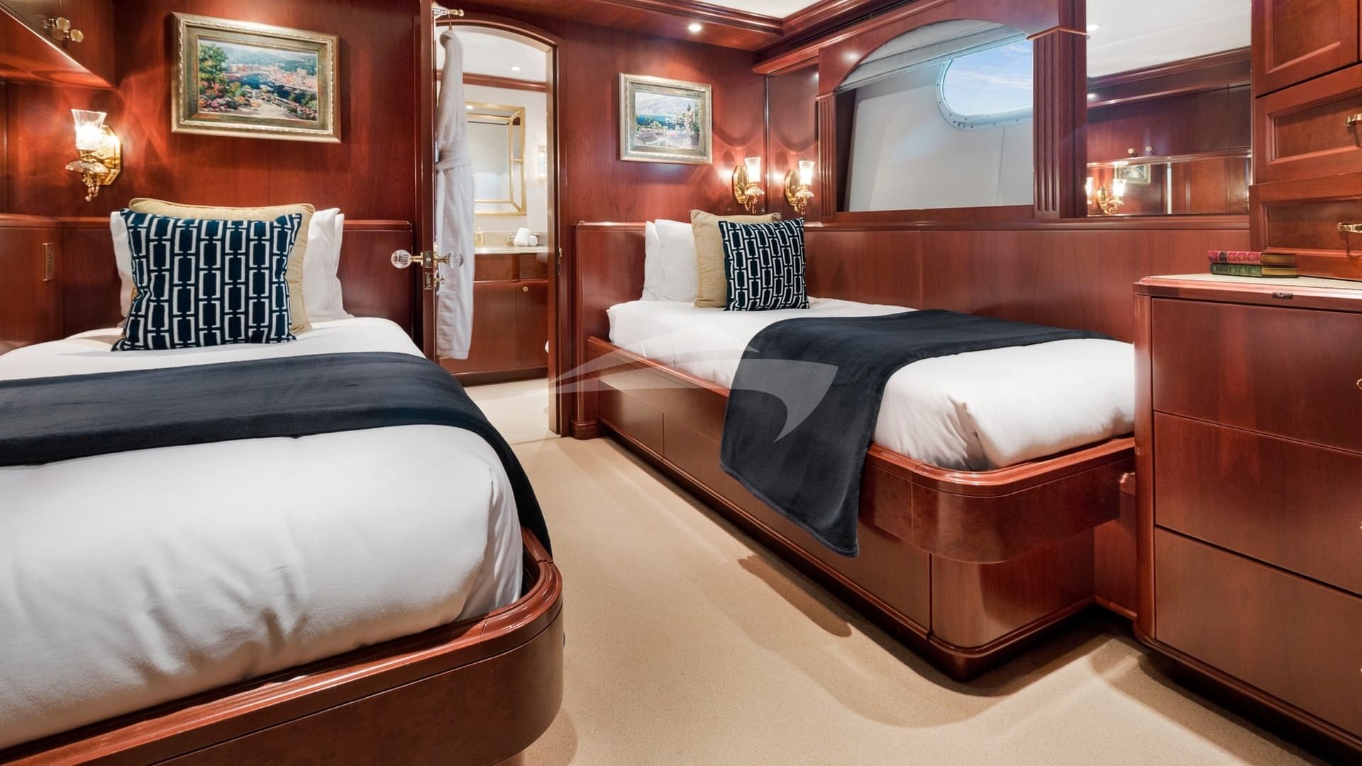 Twin guest stateroom
