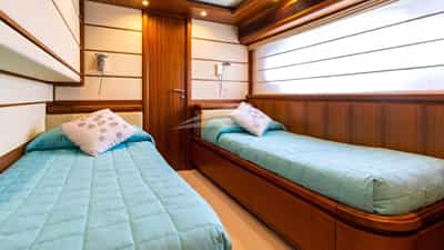 Twin Cabin