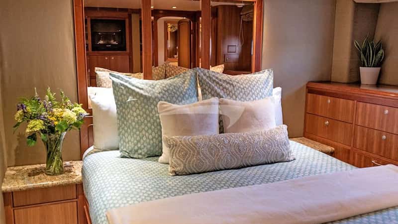 DAUNTLESS 28m motor yacht charter, photo 6