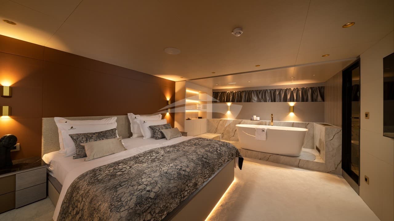 NOCTURNO, photo from the yacht portfolio 24