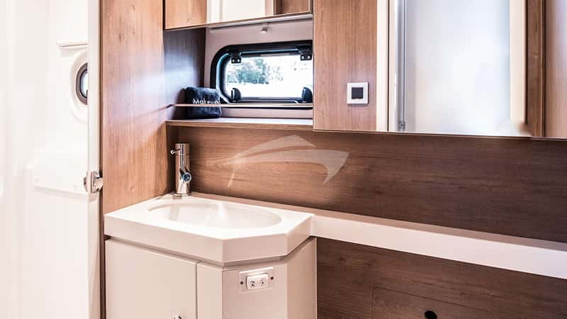 ESCAPADE 17m sailing yacht charter, photo 9