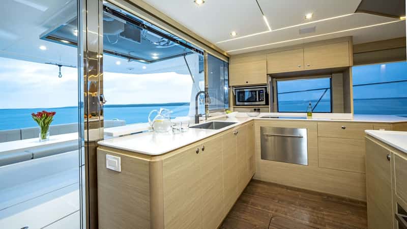 TIAMO 17m motor yacht charter, photo 10