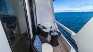 Junior suite upper deck balcony