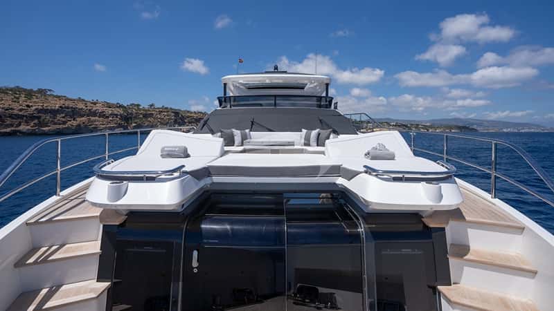 KNEAD IT 25m motor yacht charter, photo 8