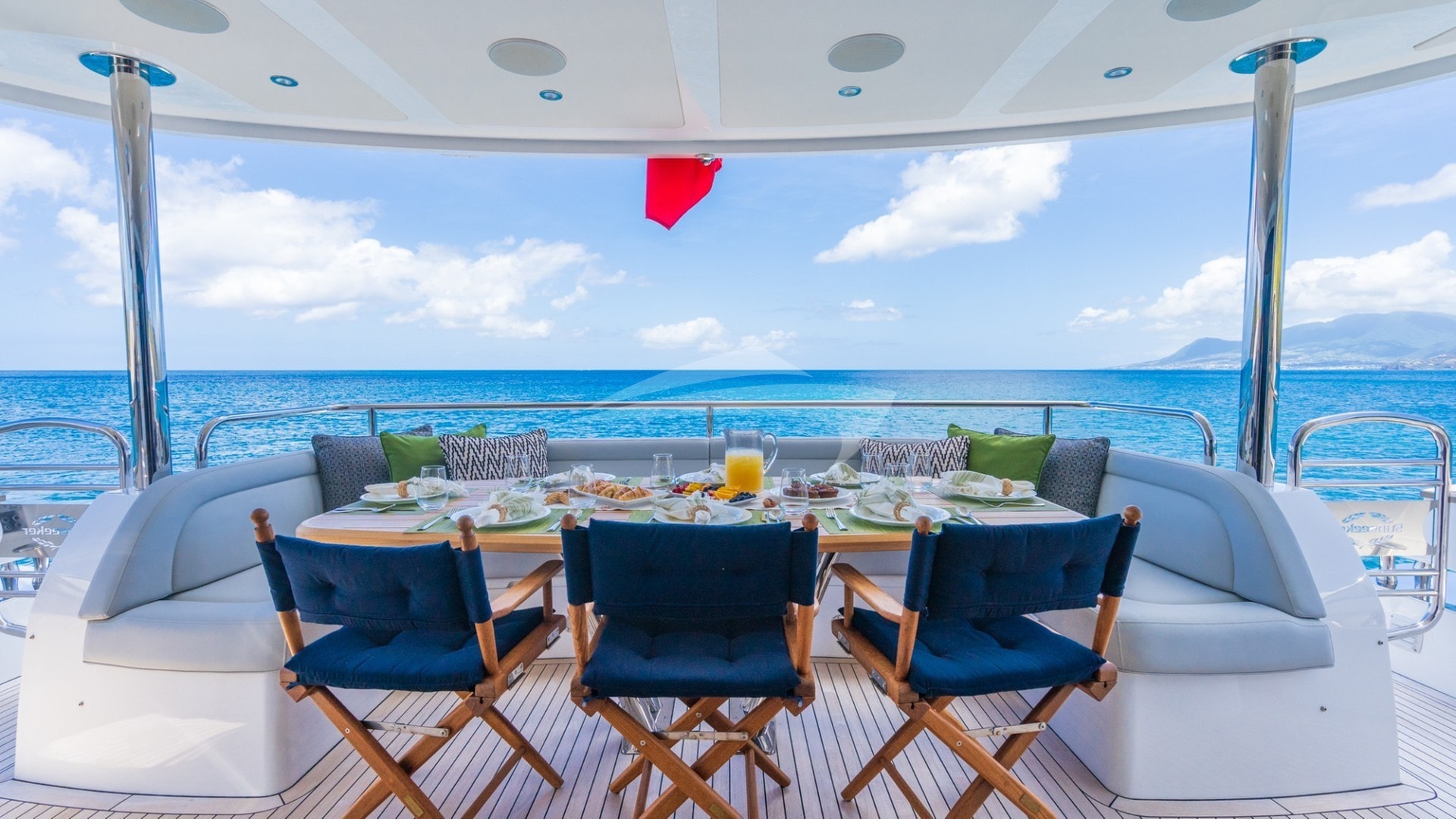 AFT DECK DINING