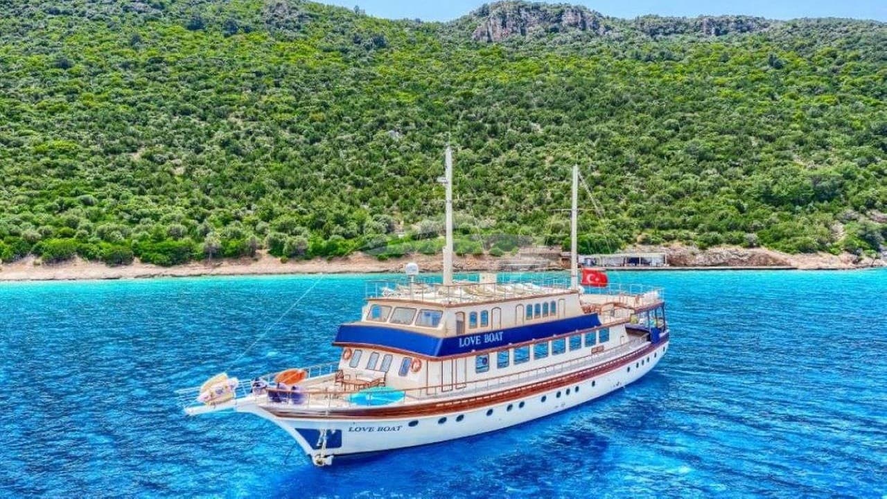 LOVE BOAT, photo from the yacht portfolio 17