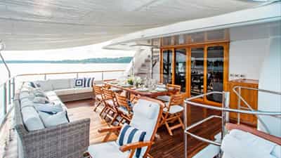 Deck Dining