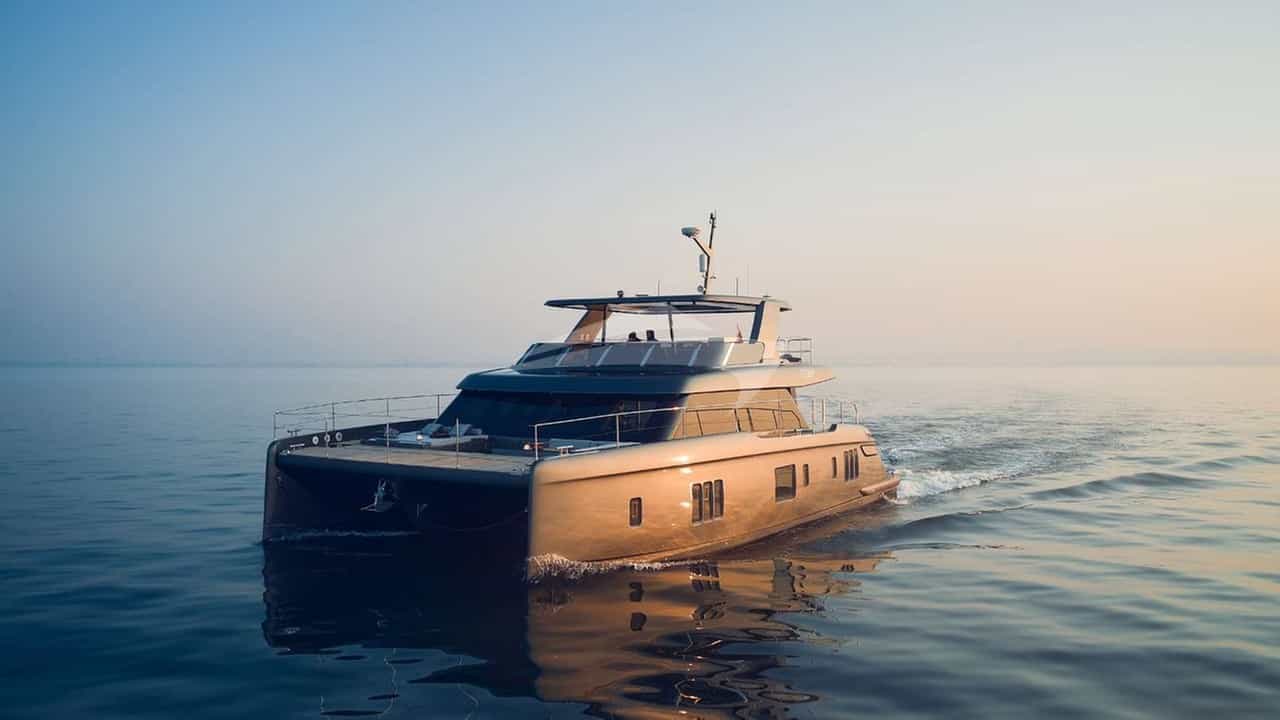 ARCHIPELAGO III yacht charter