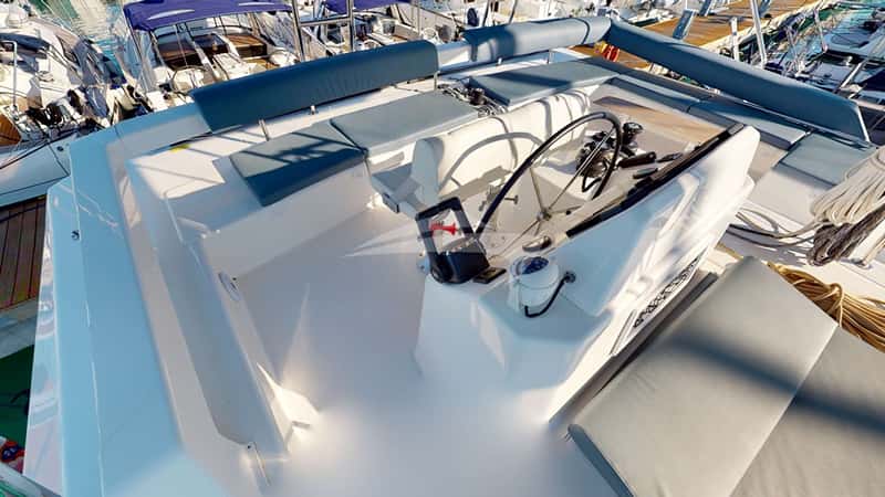 VITTORIA 15m sailing yacht charter, photo 3