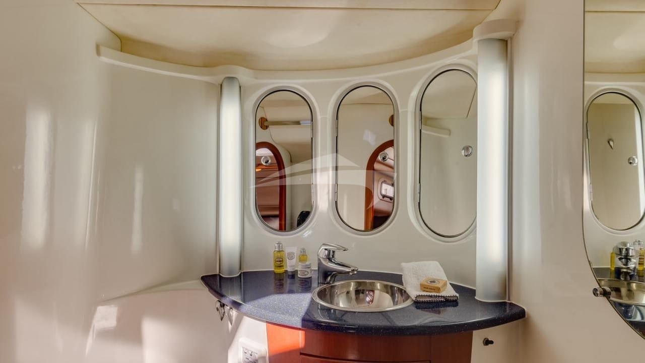 The bathroom of the master cabin