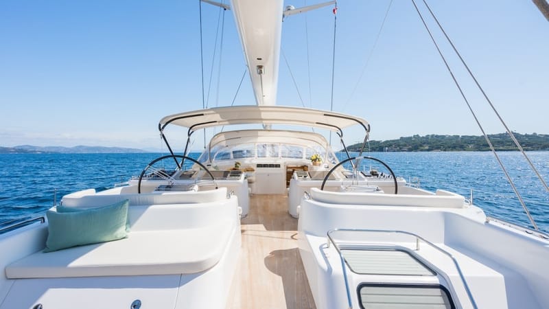 View along the flybridge