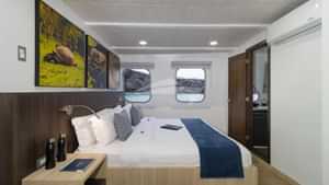 Junior suite main deck