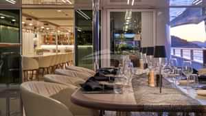 Upper deck dining