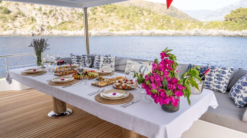 Deck Dining