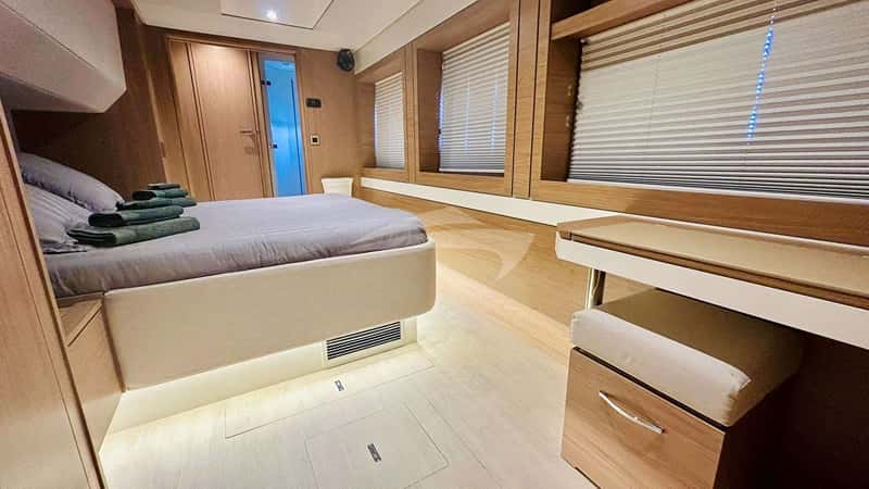 UMIKO 17m sailing yacht charter, photo 9