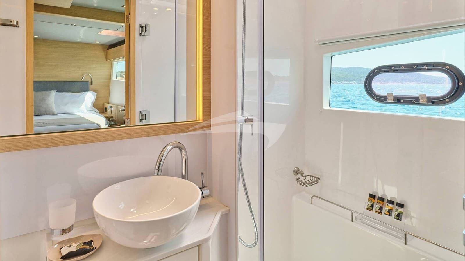 EXPLORION, Aufnahme aus dem Yachtportfolio 20