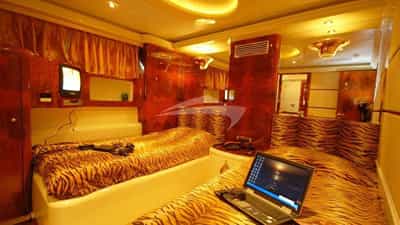 Twin Cabin