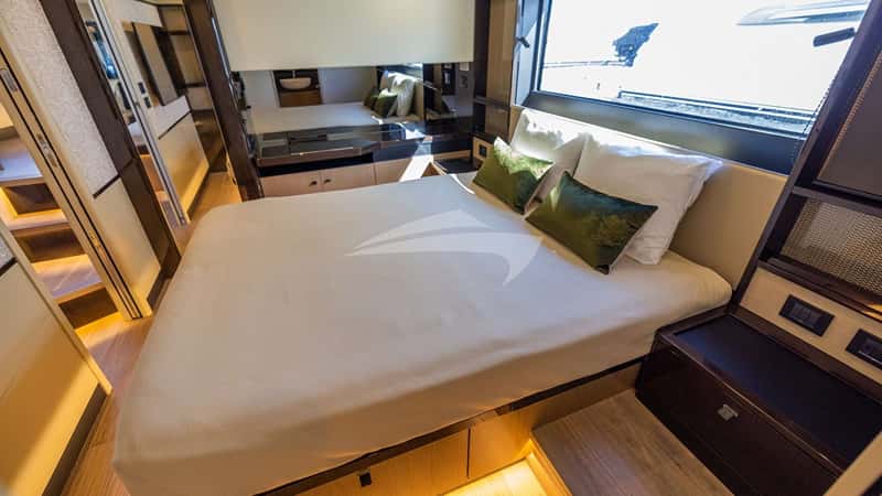 ZENITH 18m motor yacht charter, photo 7