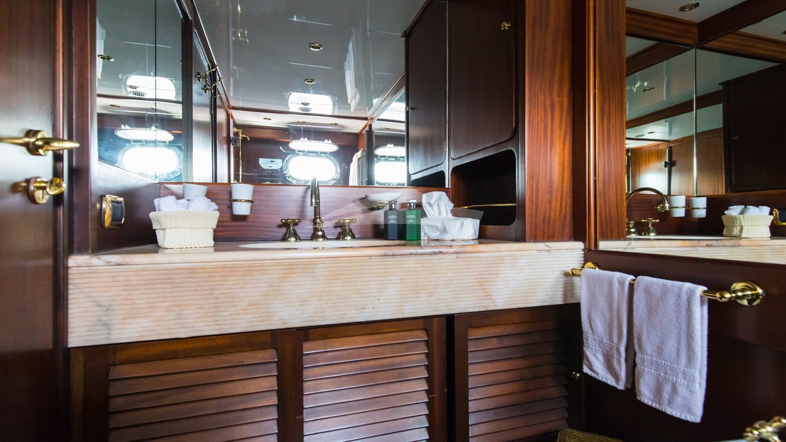 GITANES, photo from the yacht portfolio 27
