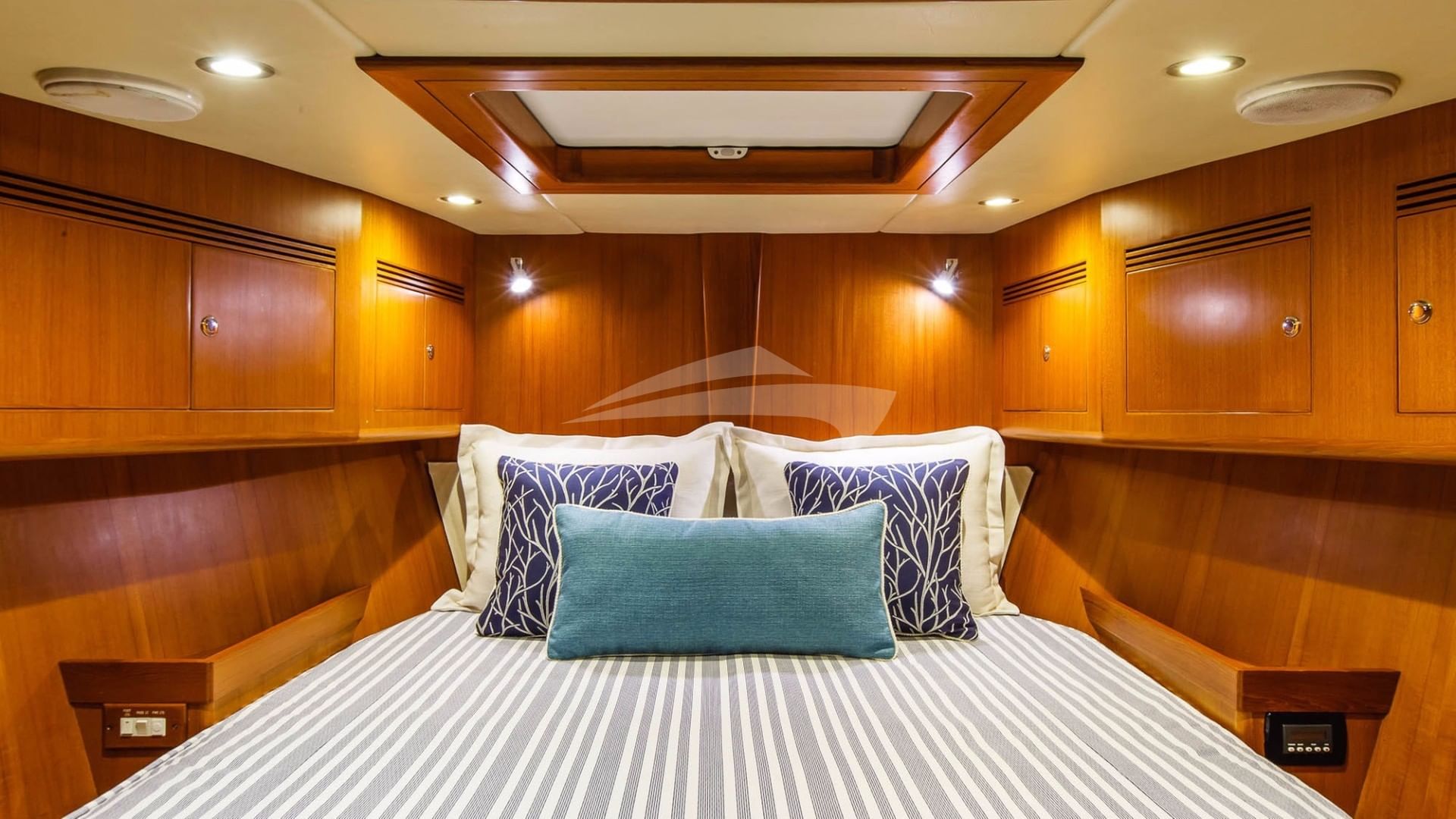 Forward queen VIP Oct 2017