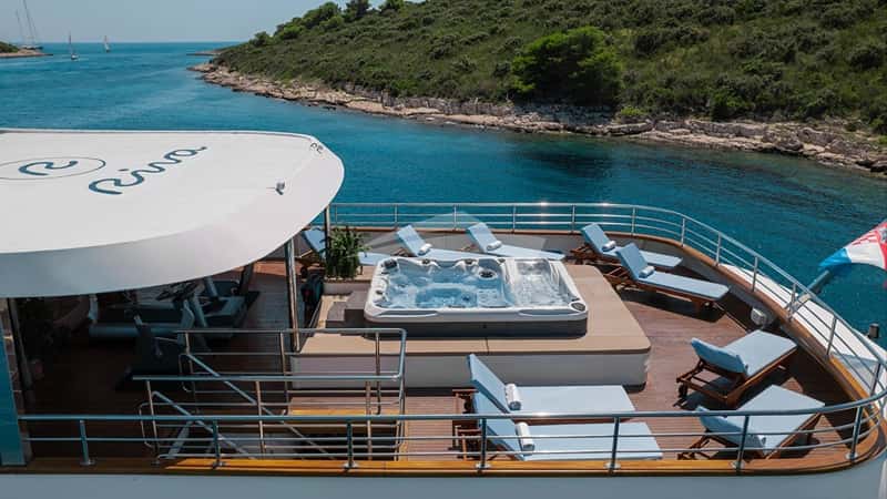 RIVA 48m motor yacht charter, photo 8