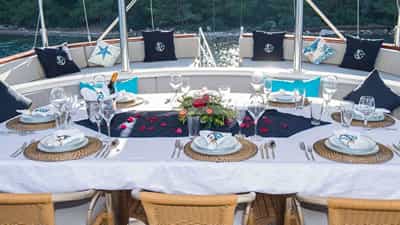 Deck Dining