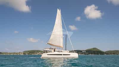 Beyond Under sail Starboard