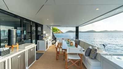 Aft deck table and seating