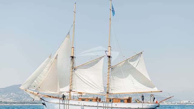 O'REMINGTON 28m sailing yacht for charter