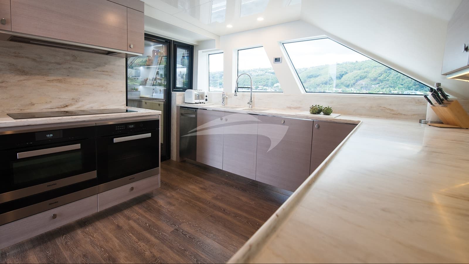 SHORETHING, photo from the yacht portfolio 13