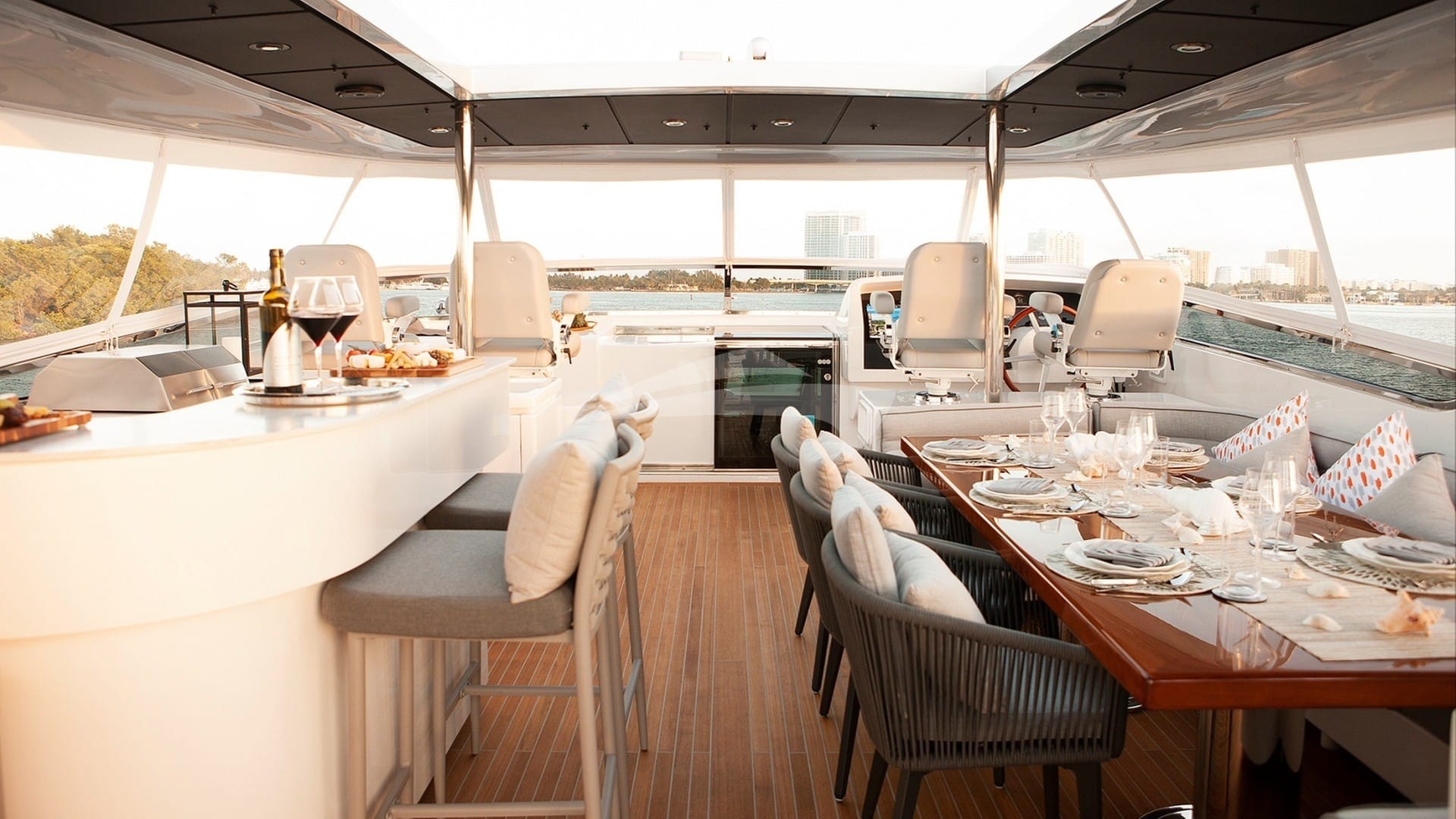 Flybridge Bar and Dining