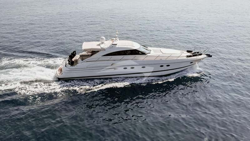 EVENIA 20m motor yacht charter