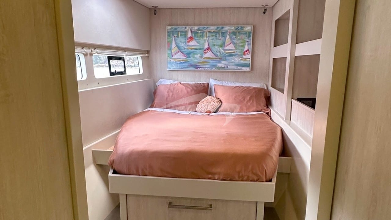 Rose - the port forward guest queen suite