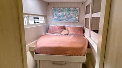 Rose - the port forward guest queen suite