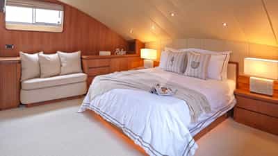 Double Cabin