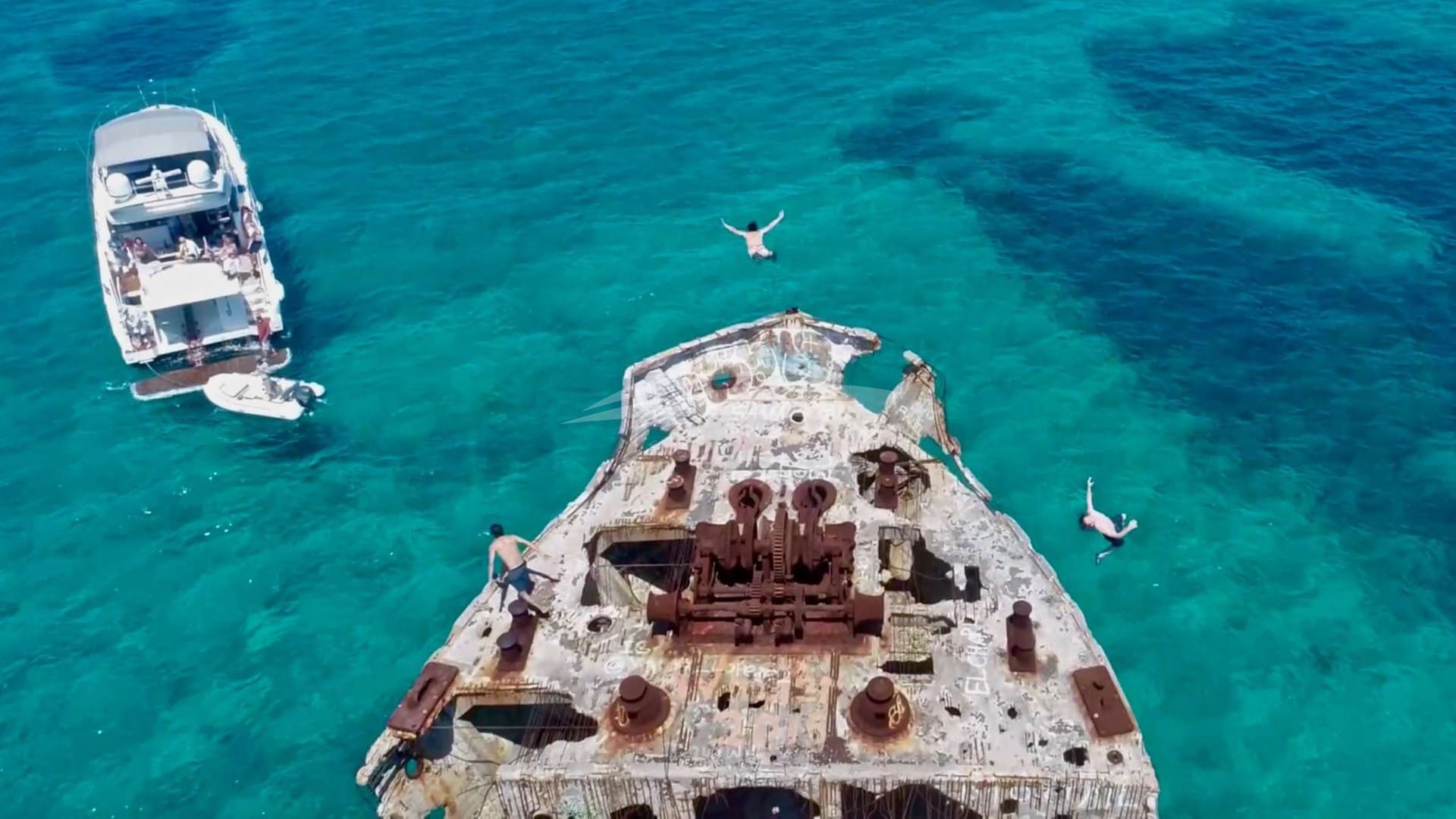 Bahamas Shipwreck Diving