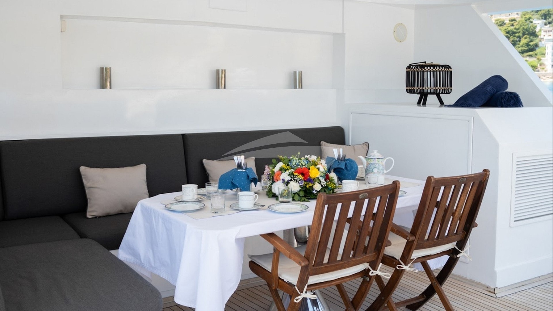 Decxk Dining 2