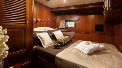 Double Cabin