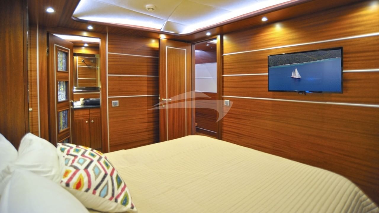 aft VIP cabin