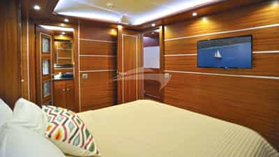 aft VIP cabin