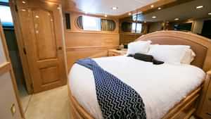 Queen Cabin