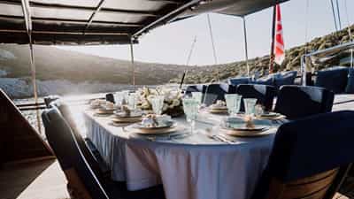 Deck Dining