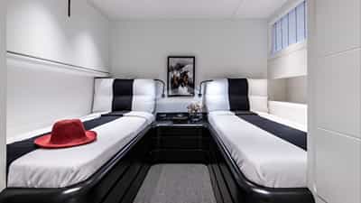 Guest cabin