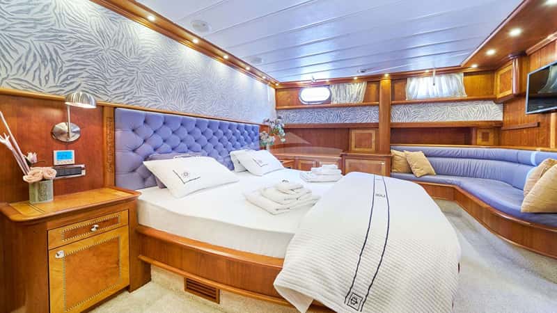 LOTUS 27m motor yacht charter, photo 9