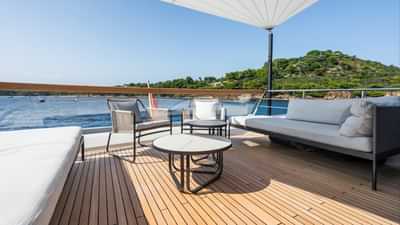 Deck seating