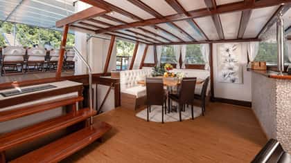 LUCKY YOU 37m sailing yacht charter, photo 9