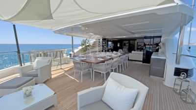 Upper deck aft